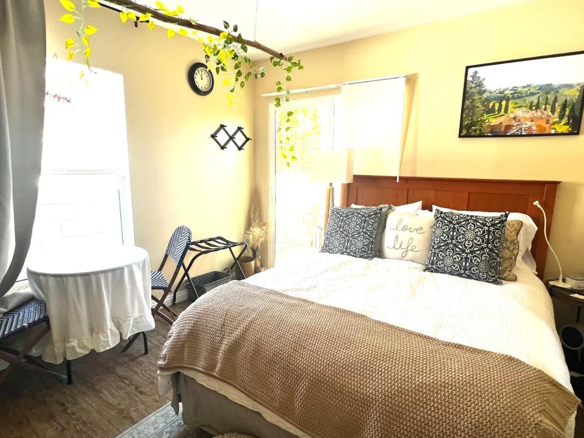 Séjour chez l'habitant Sweet Tuscan Dreams-private Entrance & Bathroom With Patio